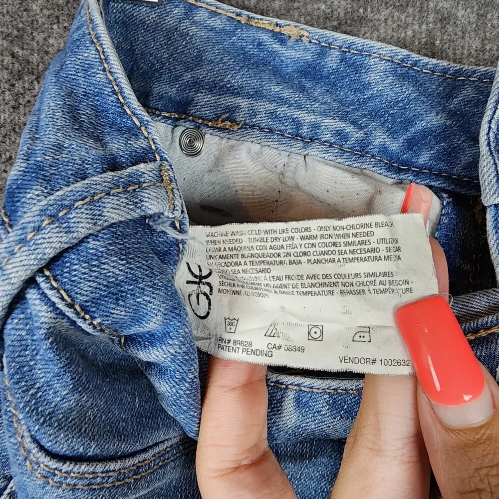 Gloria Vanderbilt Shorts Womens 10 All-Around Slimming Blue Denim Stretch EUC